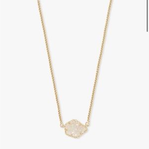 Kendra Scott Tess Gold Pendant Necklace